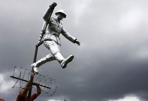 GERMANY WALL JUMPER